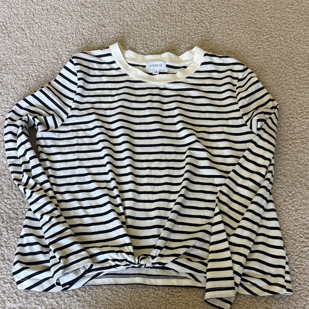 Evereve Black & Cream Striped Knot Front Long Sleeve Top